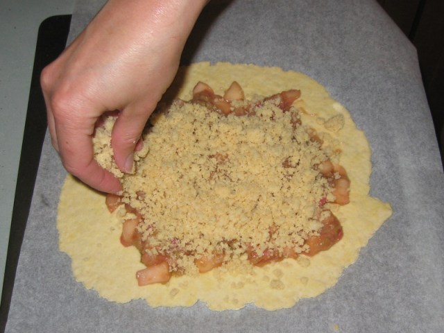 Adding Streusel Topping Adding Streusel Topping