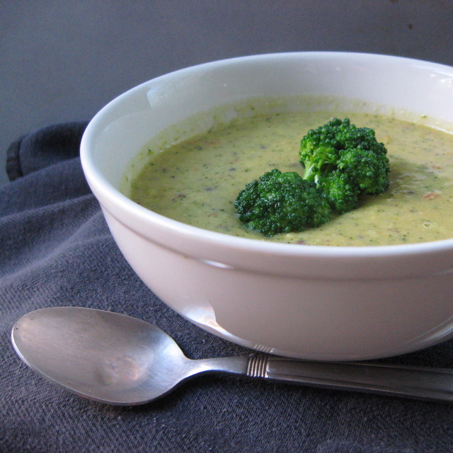 Broccoli Red Pepper "Cheddar" Chowder - Tahini Makes it Creamy Broccoli Red Pepper "Cheddar" Chowder - Tahini Makes it Creamy