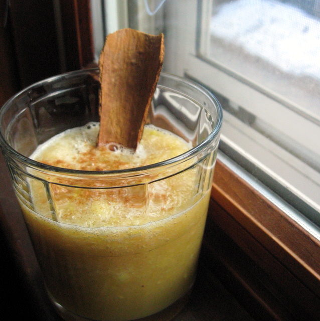 Hot Cider Smoothie for a Cold Winter Day