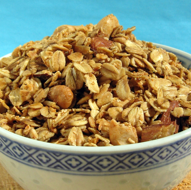 Crunchy Gluten-Free Vegan Granola