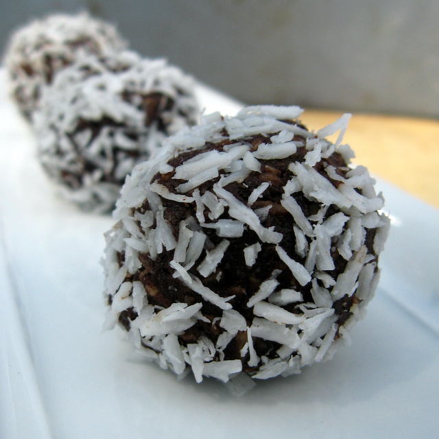Vegan, Nut-Free, Sugar-Free Coconut Carob Truffles