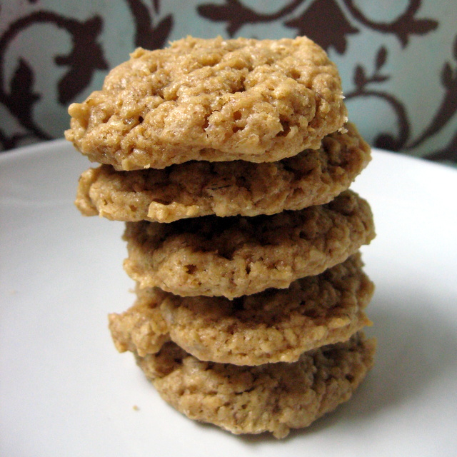 Quick and Easy Peanut Butter Oat Cookies