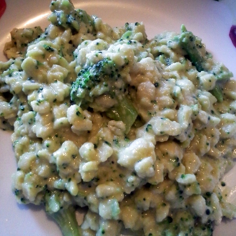 Grain-free Spaetzle with Vegan Cheeze Sauce